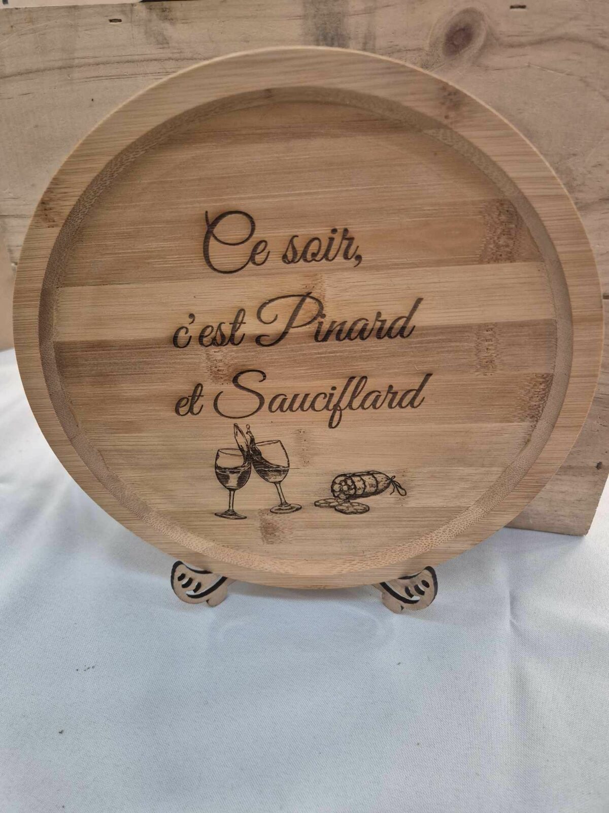 Planche à découper, planche apéritive : Pinard et Sauciflard