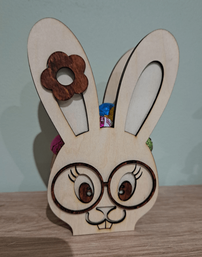 Petit contenant de Pâques en bois – Support lapin pour œuf en chocolat